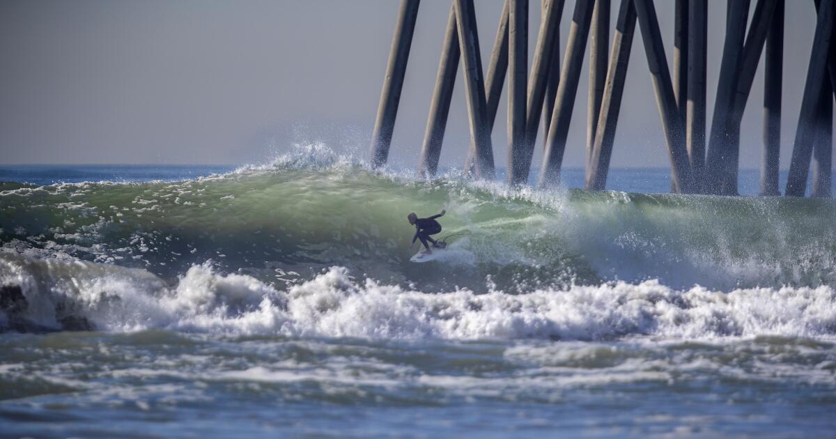 SoCal man once stole billionaire's identity, then he targeted surfers, prosecutors say