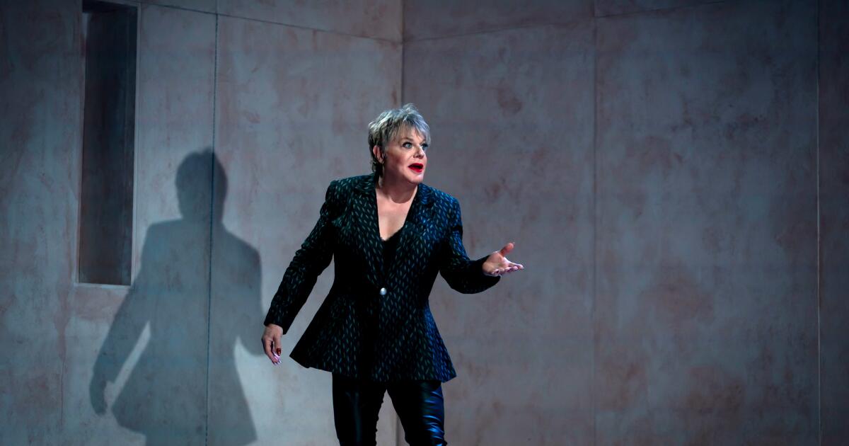 Eddie Izzard goes solo in 'Hamlet' now at the Montalbán Theatre