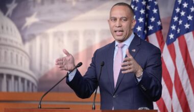 House passes bill to extend healthcare subsidies in defiance of GOP leaders