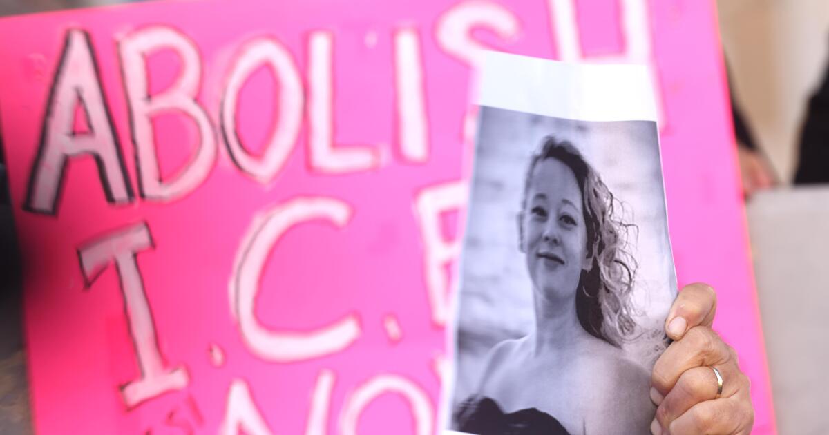 Column: ICE shooting shows how those who serve Trump feel they're above the law