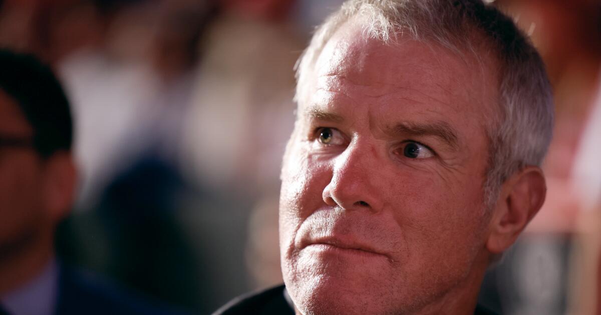 Brett Favre denies report he has 'given up hope' in Parkinson's battle