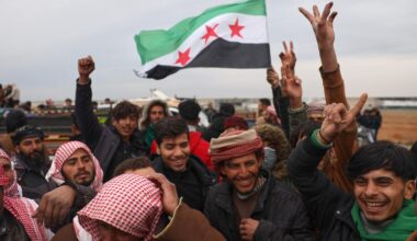 Syrian government forces enter northern towns after Kurdish fighters withdraw