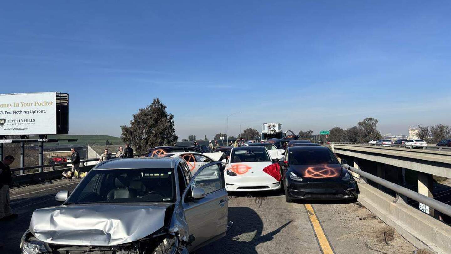 Up to 17 vehicles crash in dense fog on southbound Highway 99 near Fresno