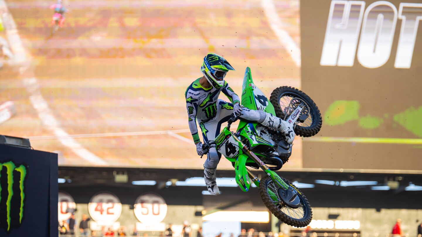 2026 SuperMotocross Round 2, San Diego 450 heat, results, updates: Chase Sexton, Ken Roczen win heats