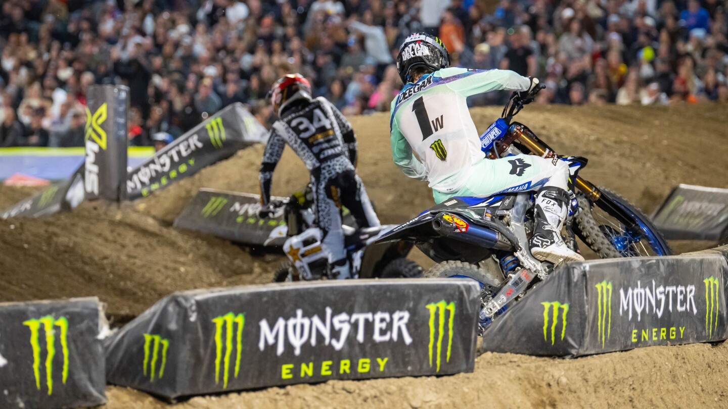 Haiden Deegan wins 2026 SuperMotocross Round 2 in San Diego after contact with Max Anstie
