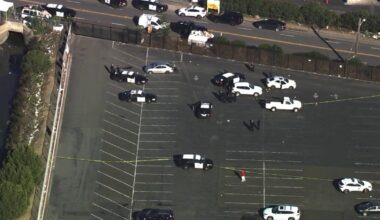 1 killed in shooting near Oakland flea market