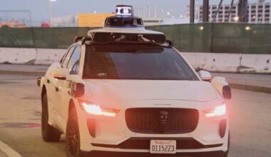 Waymo begins limited robotaxi service to and from SFO