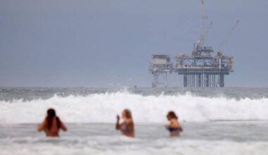 New offshore oil drilling leases offered in California