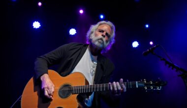 Warriors to honor late Grateful Dead frontman Bob Weir