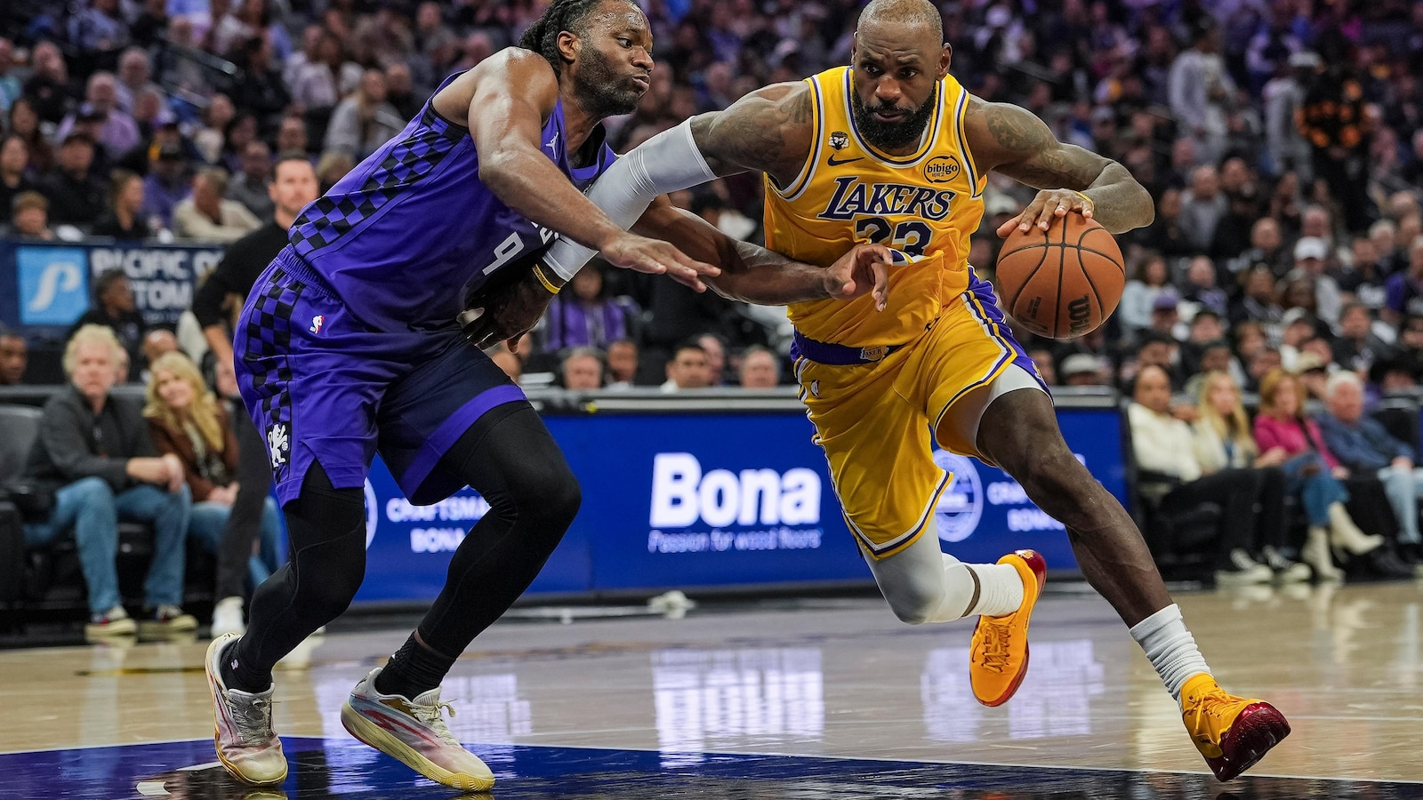 Monk hits 7 3-pointers, scores 26 points as Kings top Lakers 124-112; Doncic scores 42 in loss