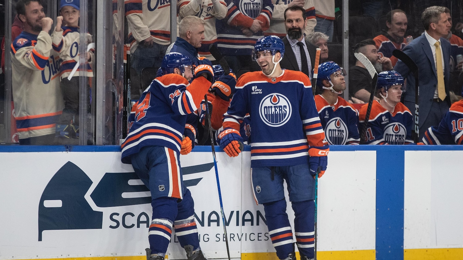 Ekholm scores hat trick as Oilers hold off Ducks for 7-4 victory