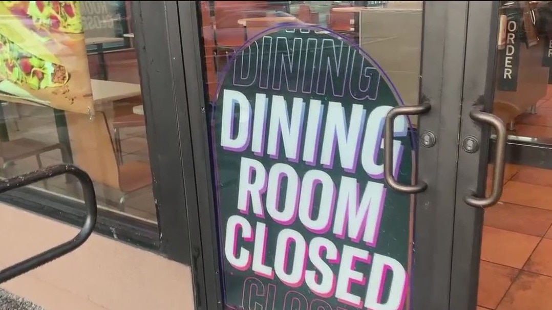 Taco Bell closes Oakland dining rooms
