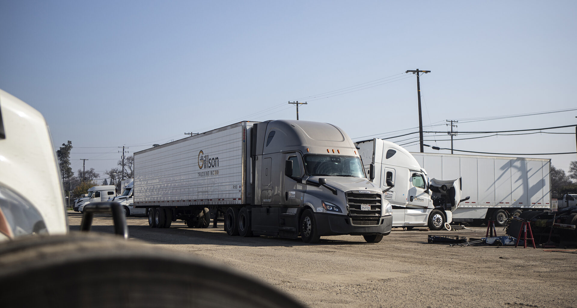 CA ordered to let immigrant truck drivers keep their licenses