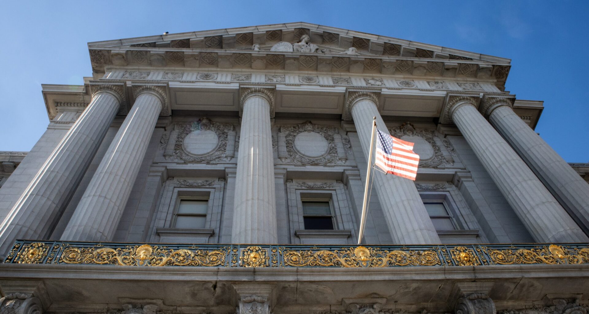 S.F. supervisors expand late-night store curfew to South of Market