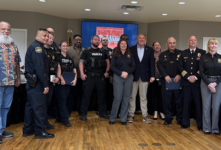 Oakland presents fourth-quarter officer awards