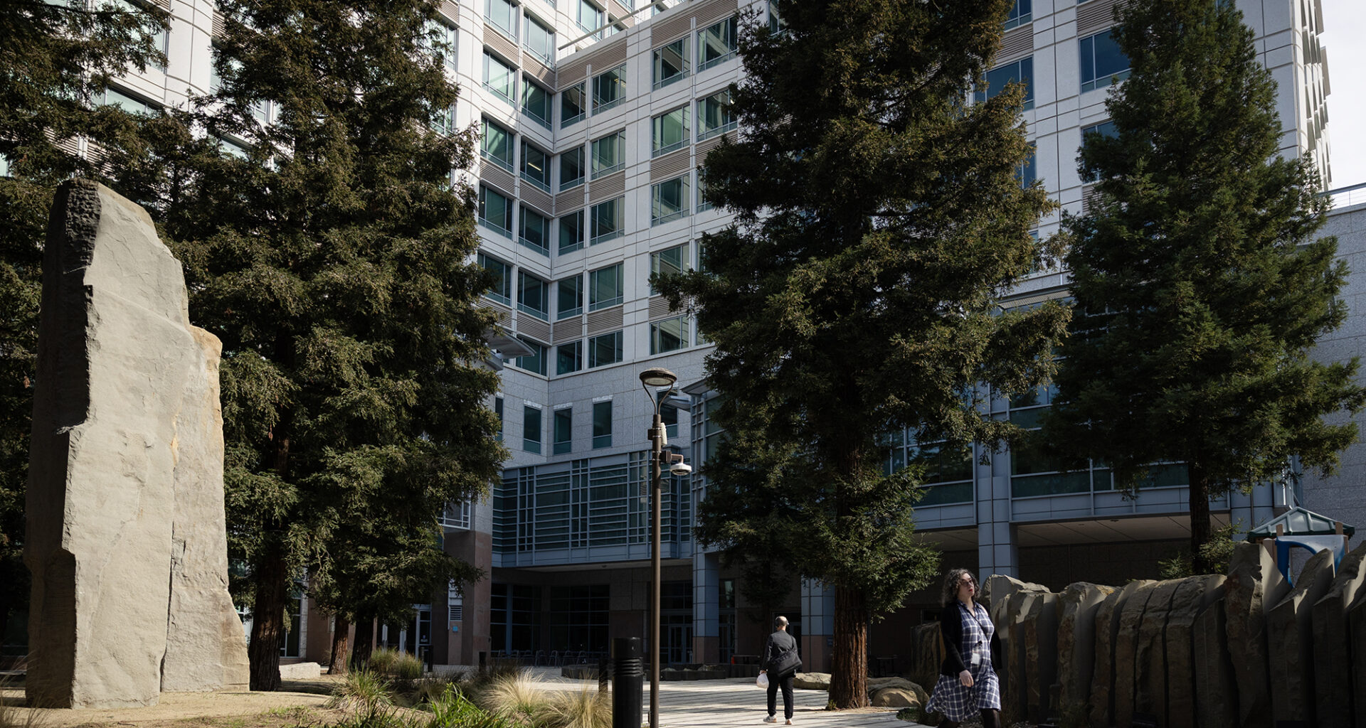 CA union pushes telework bill as Newsom calls employees to office