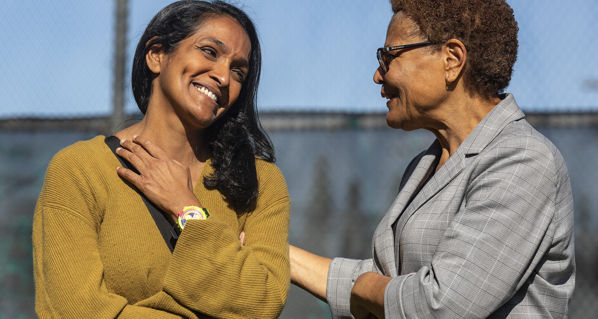 A political ally tests LA’s allegiance to Mayor Karen Bass