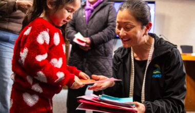 S.F. immigrant students deliver valentines to superintendent