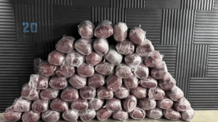 Authorities seize 1,500 pounds of crystal meth in Southern California city. (IG/@dealosangeles)