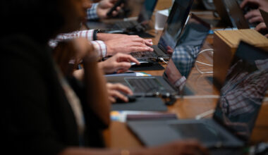 Silicon Valley flexes muscles in governor's race, tax battle