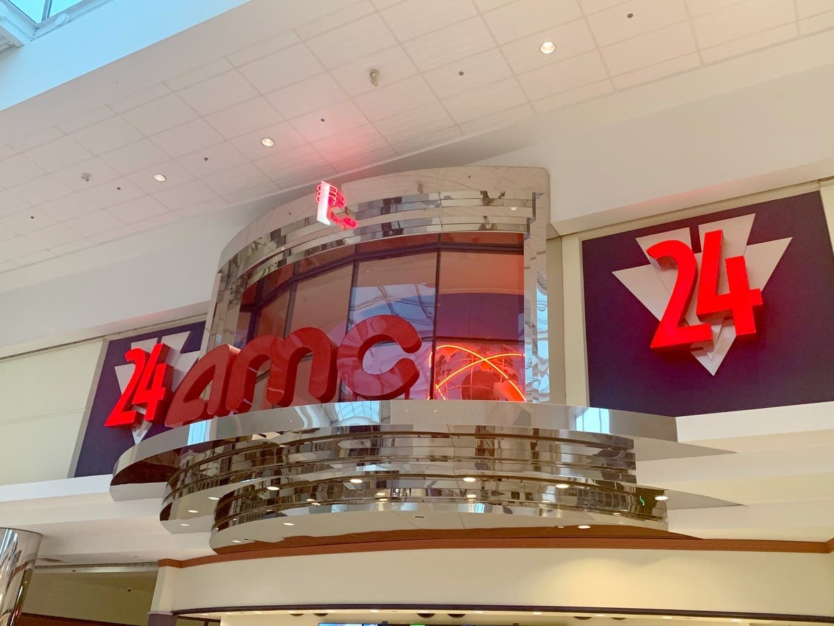 CA's Largest Movie Theater Chain To Close Locations