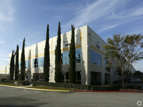 TireHub Leases 404,725 SF Warehouse in San Bernardino, California
