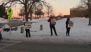 Staff rally at Howard County school in support of renovation
