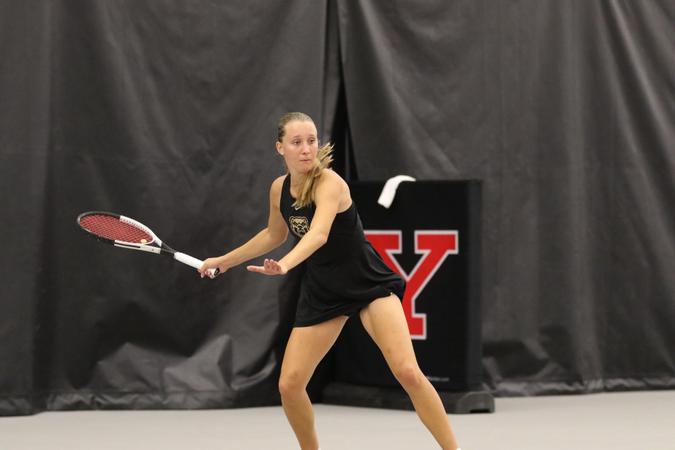Golden Grizzlies Split Matches During In-State Road Trip