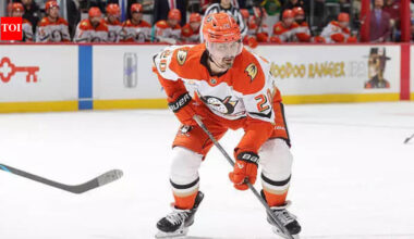 Chris Kreider's two-goal night leads Anaheim Ducks to dominate Vegas Golden Knights | NHL News