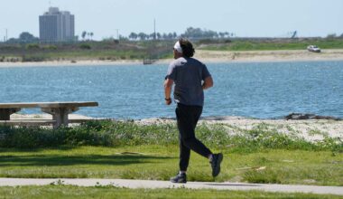 While Punxsutawney Phil predicts winter, SD County warms up