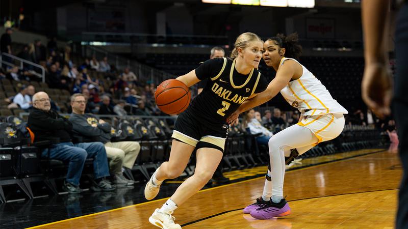 Goula Scores Career-High; Golden Grizzlies Fall in Final Seconds to Norse