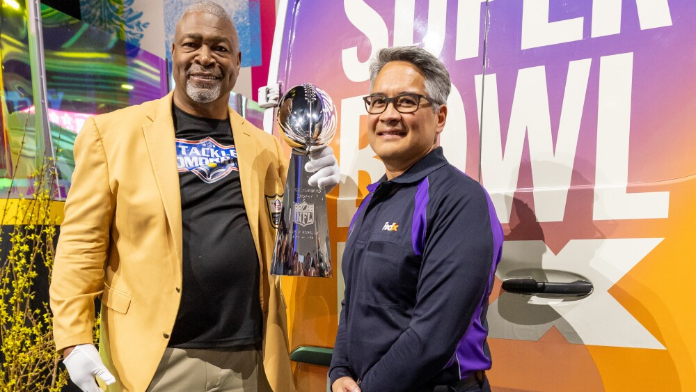 2026 Vince Lombardi Trophy Delivery Vertical