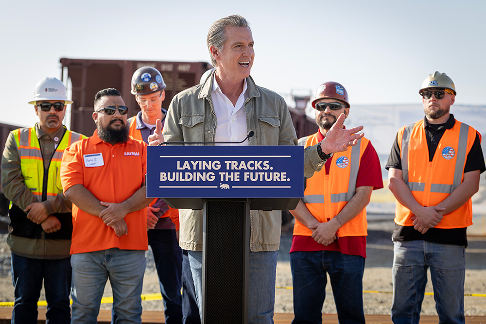 Governor Gavin Newsom joined community leaders and construction workers to celebrate the completion of the Southern Railhead Facility in Kern County
