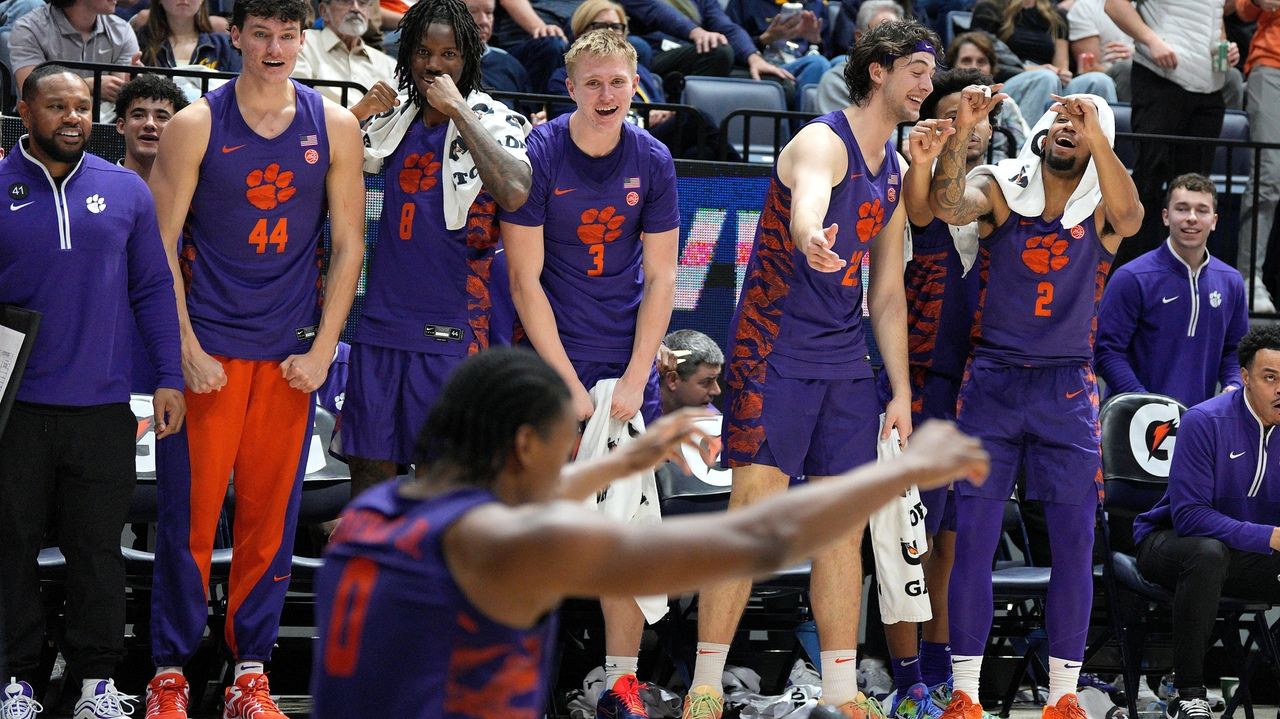 No. 20 Clemson routs California 77-55, ties Duke for first place in ACC