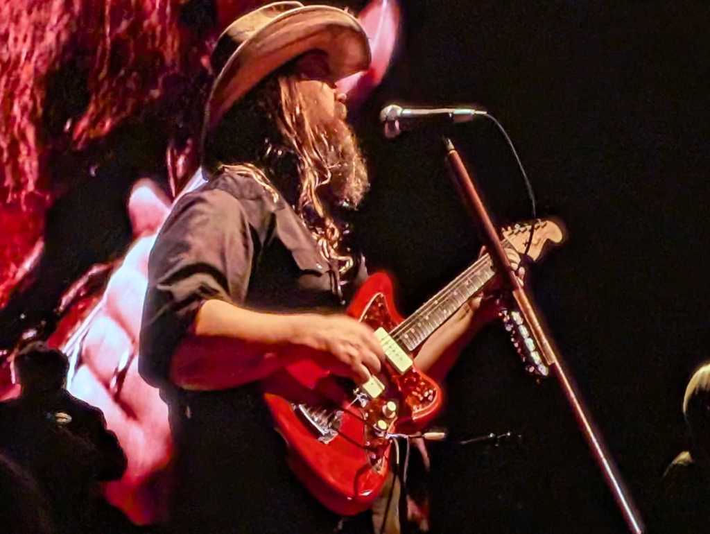 Chris Stapleton performs Super Bowl week concert in San Francisco