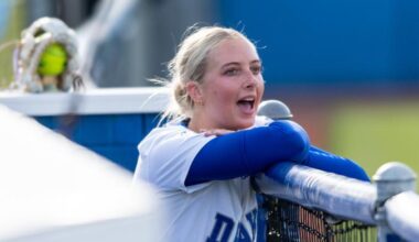 Drake Ends Rosemont Dome Tournament With 3-1 Win Over Oakland