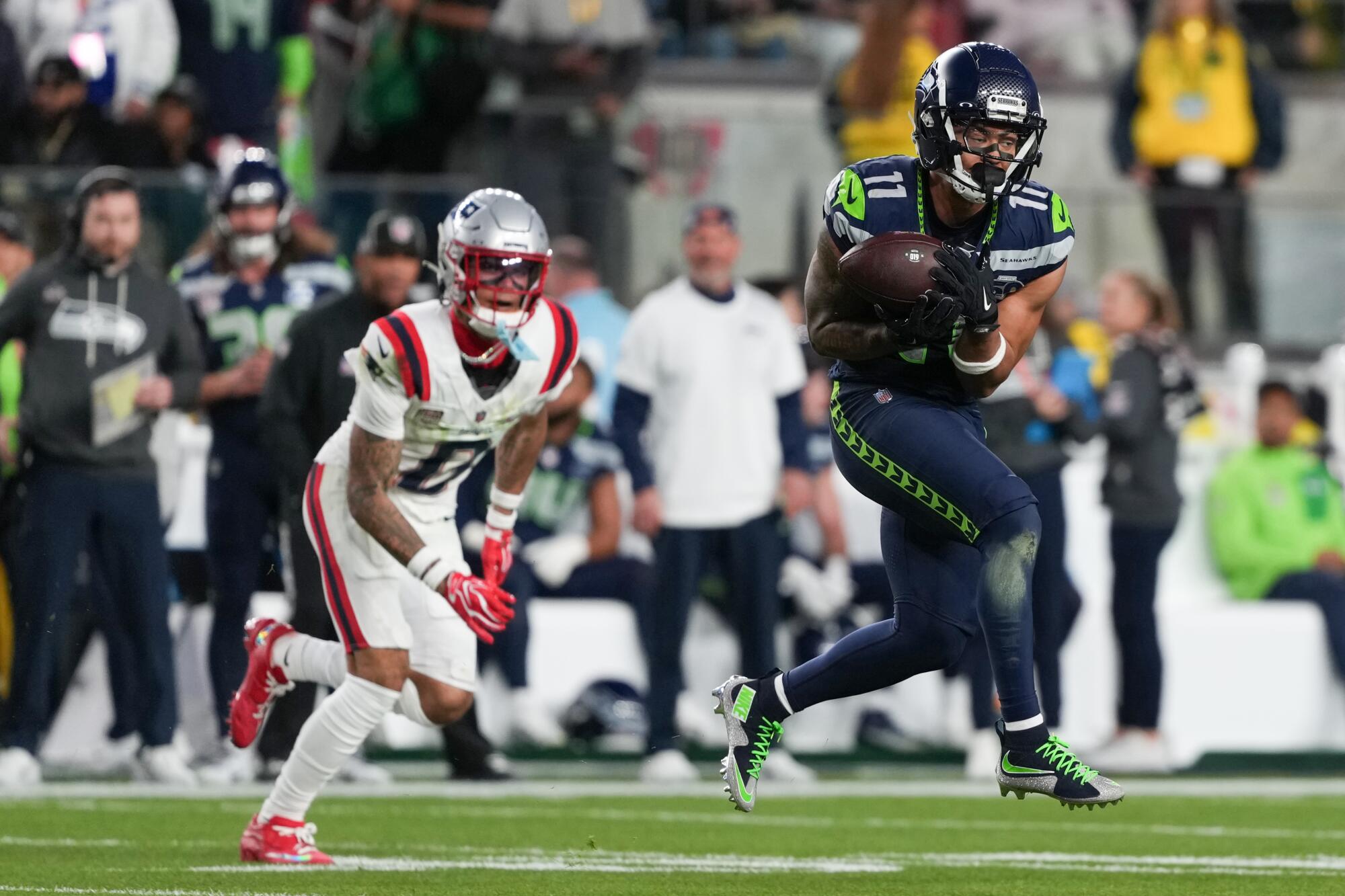 Seattle Seahawks wide receiver Jaxon Smith-Njigba makes a catch in the third quarter.