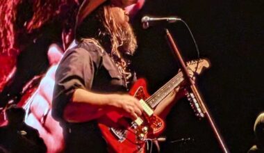 Chris Stapleton performs Super Bowl week concert in San Francisco