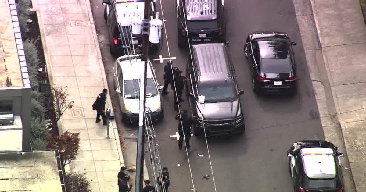 Oakland police investigate report of shooting