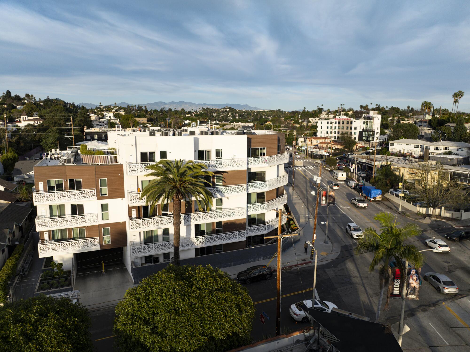 The apartment building where 12 suspects met prior to an attempted heist in Los Angeles in 2024.