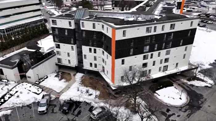 Oakland County residents say apartment changed name, but still has same major issues