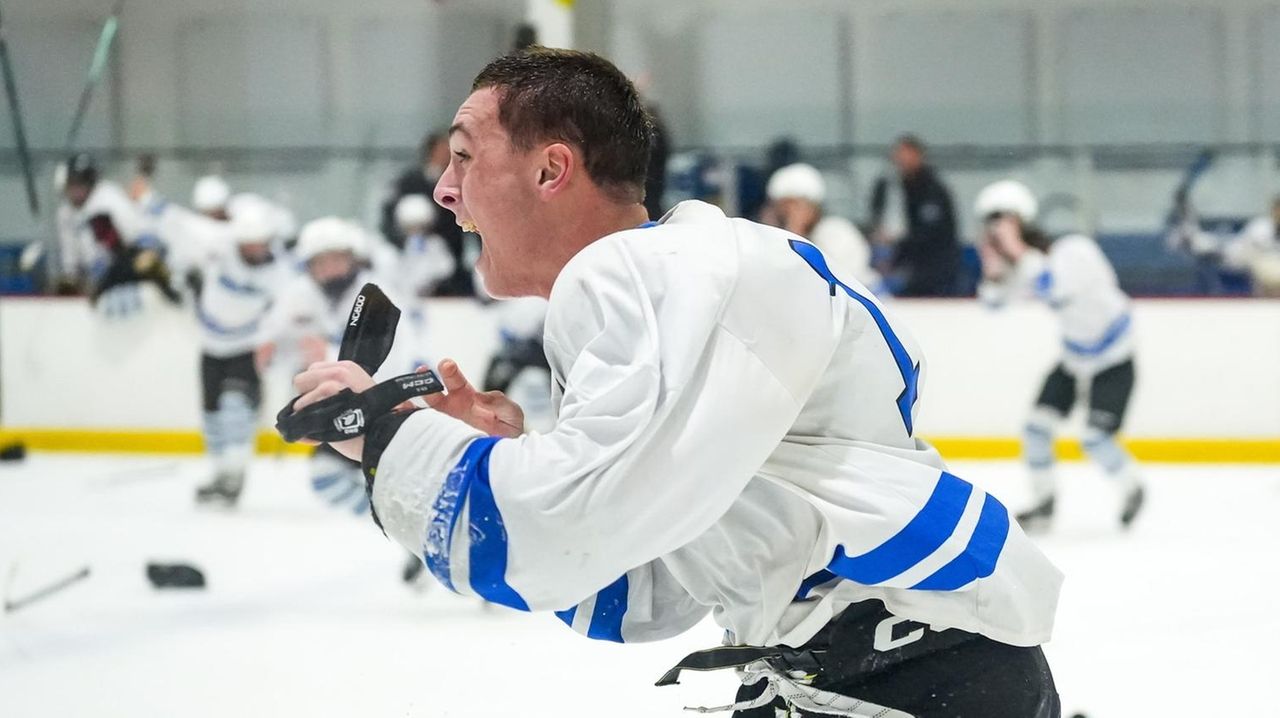 Long Beach wins Nassau ice hockey time in double overtime