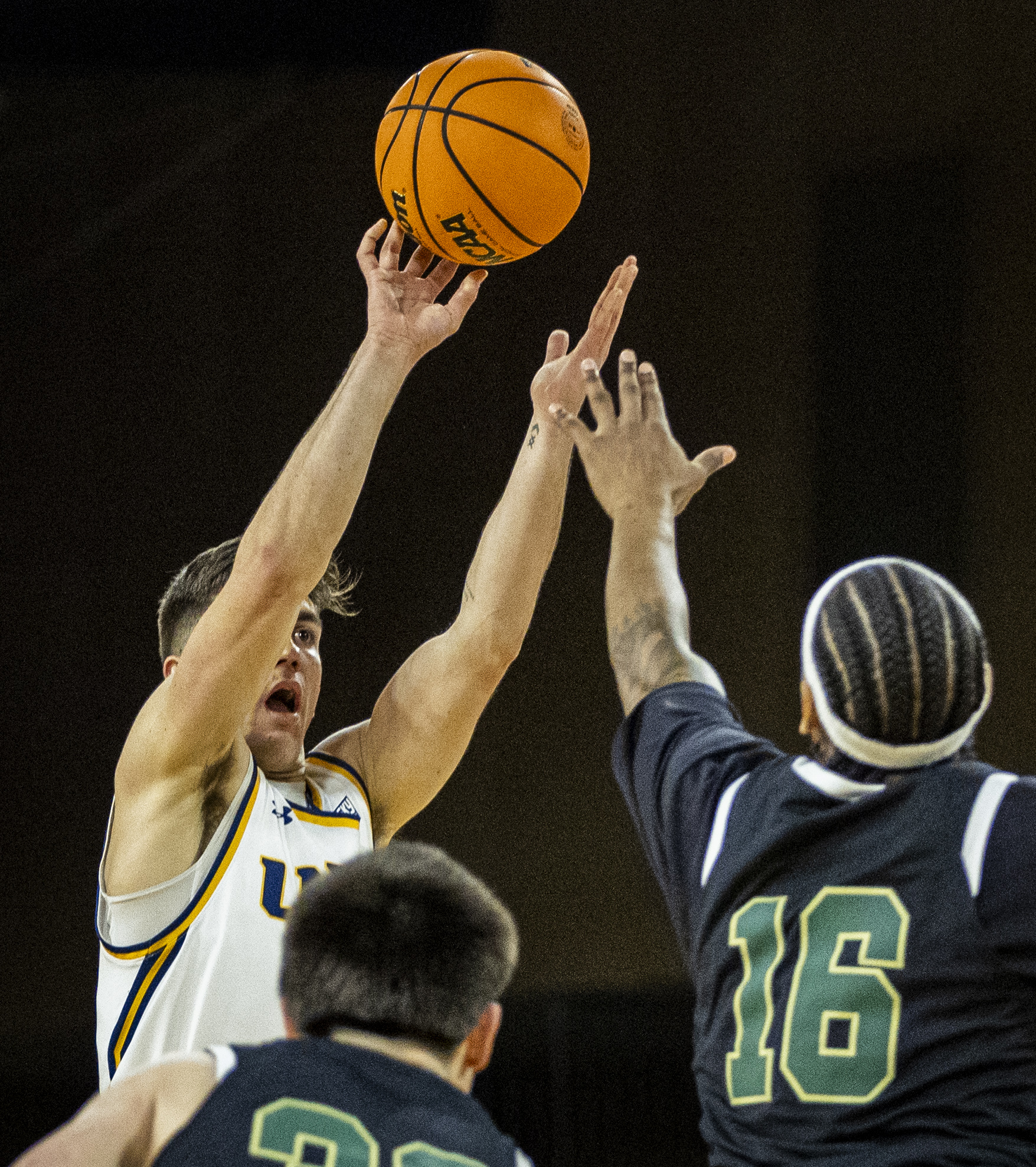 Northern Colorado Bears guard Quinn Denker (35) puts up a...