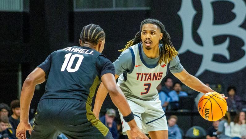 Titans Complete Sweep Over Long Beach on the Road