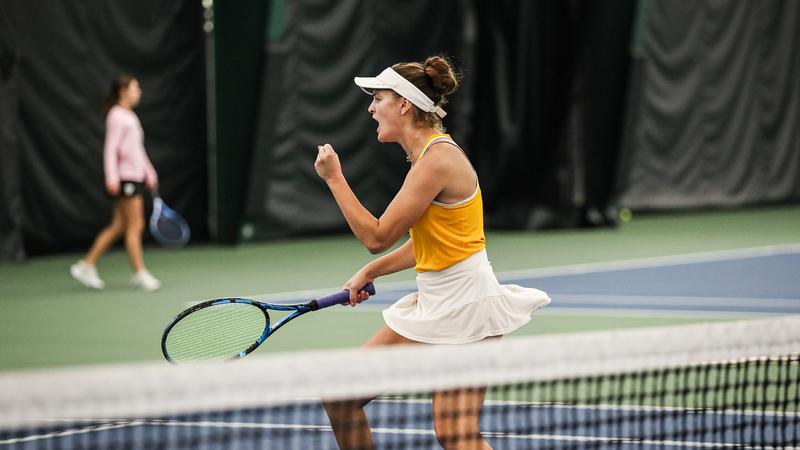 Women's Tennis Hosts Oakland on Saturday