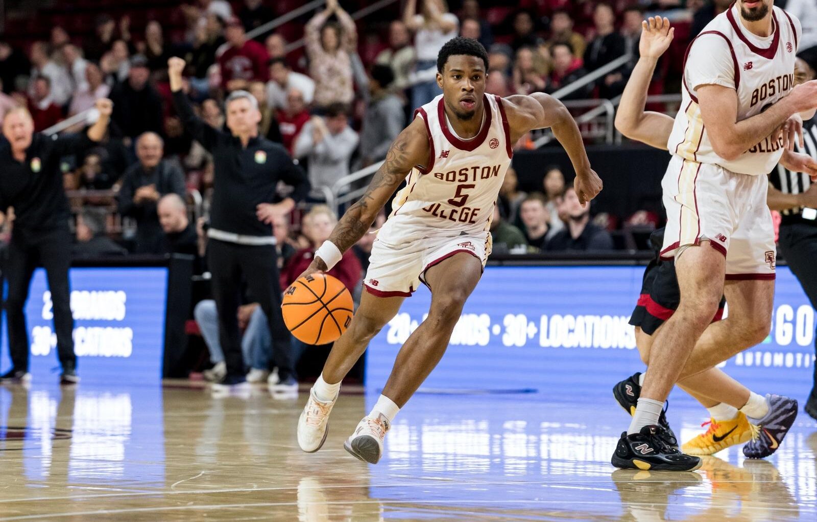Aidan Shaw dunk @ FAU