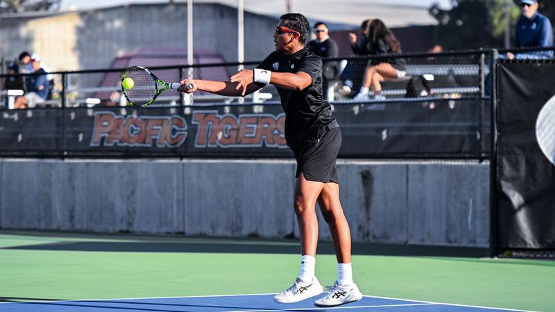Men’s Tennis Falls to California on the Road