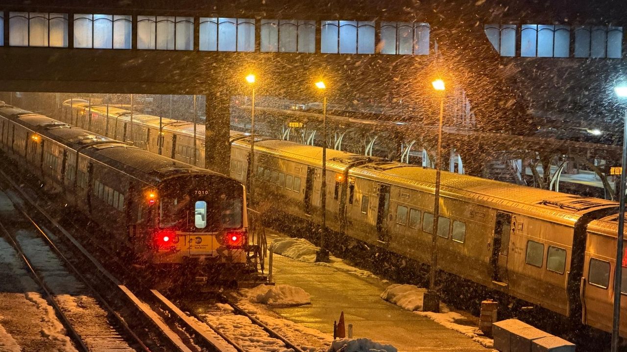 Long Island weather: Overnight snow poses hazardous driving conditions