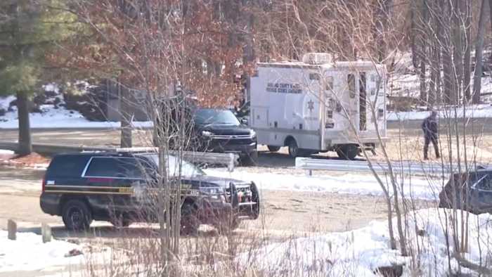 Teens describe scene after body found near Oakland County lake