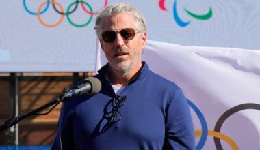 LA Olympics chief faces call to step down